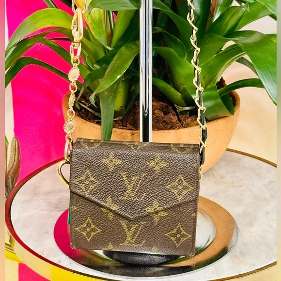 Louis Vuitton Elise Monogram Bifold Compact wallet - Picture 16 of 16